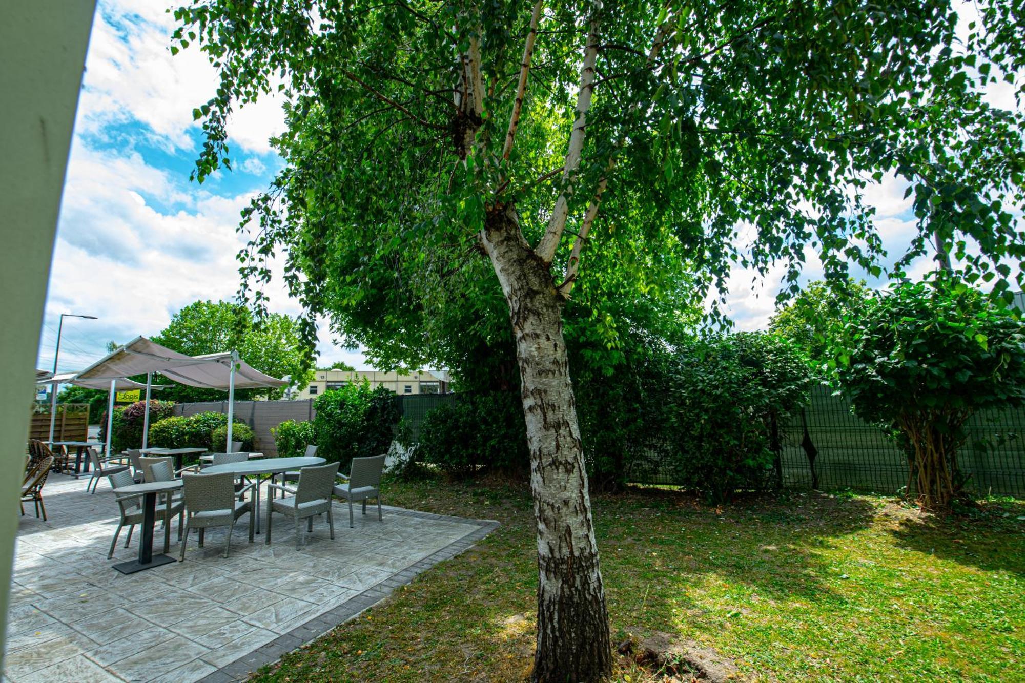 Logis Hôtel - Le Relais du Parisis Villeparisis Exterior foto